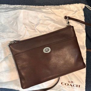 Coach slim turnlock chocolate brown leather crossbody EUC